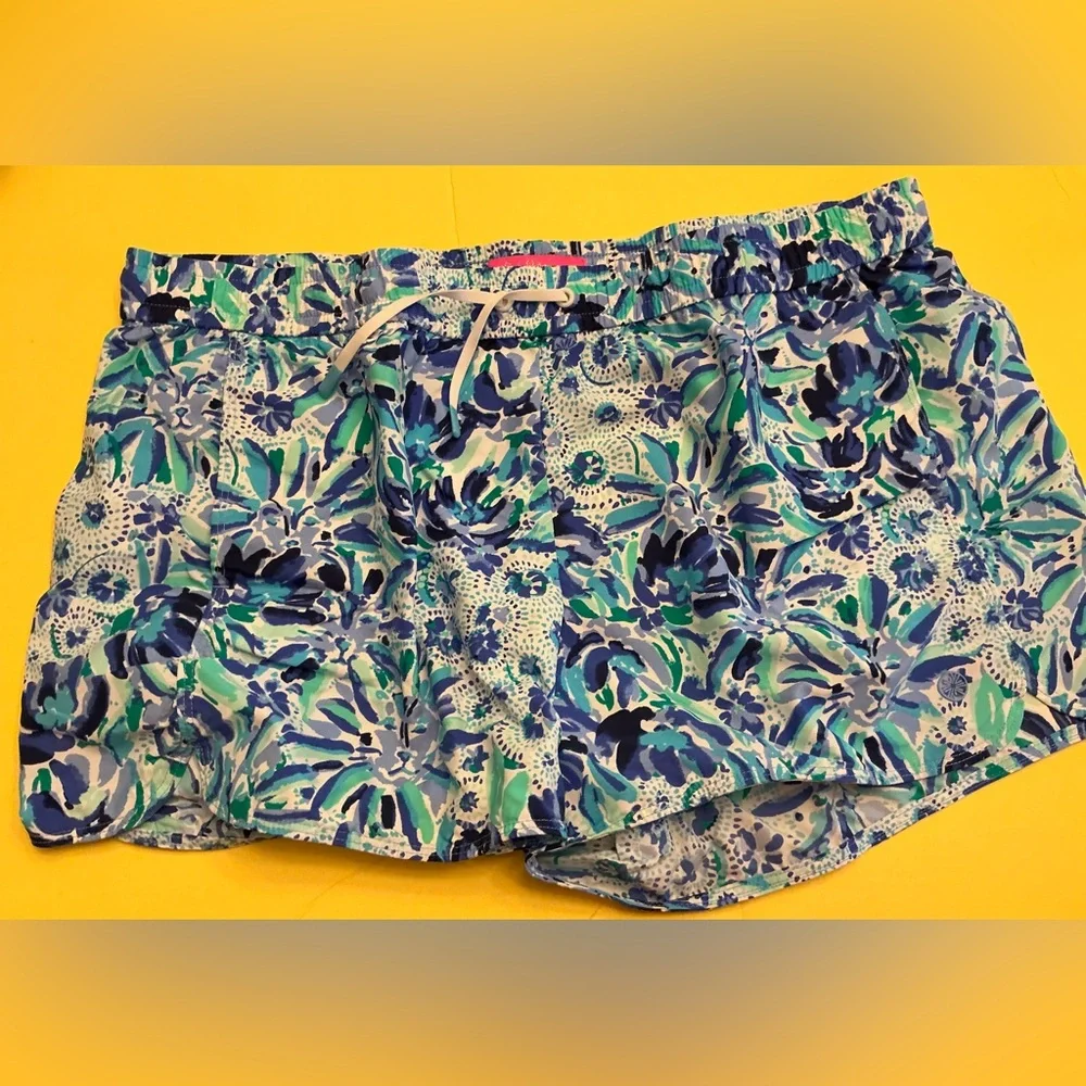 Lilly Pulitzer Luxletic Run Around Shorts sz XL Blue Iris High Maintenance - Picture 2 of 4